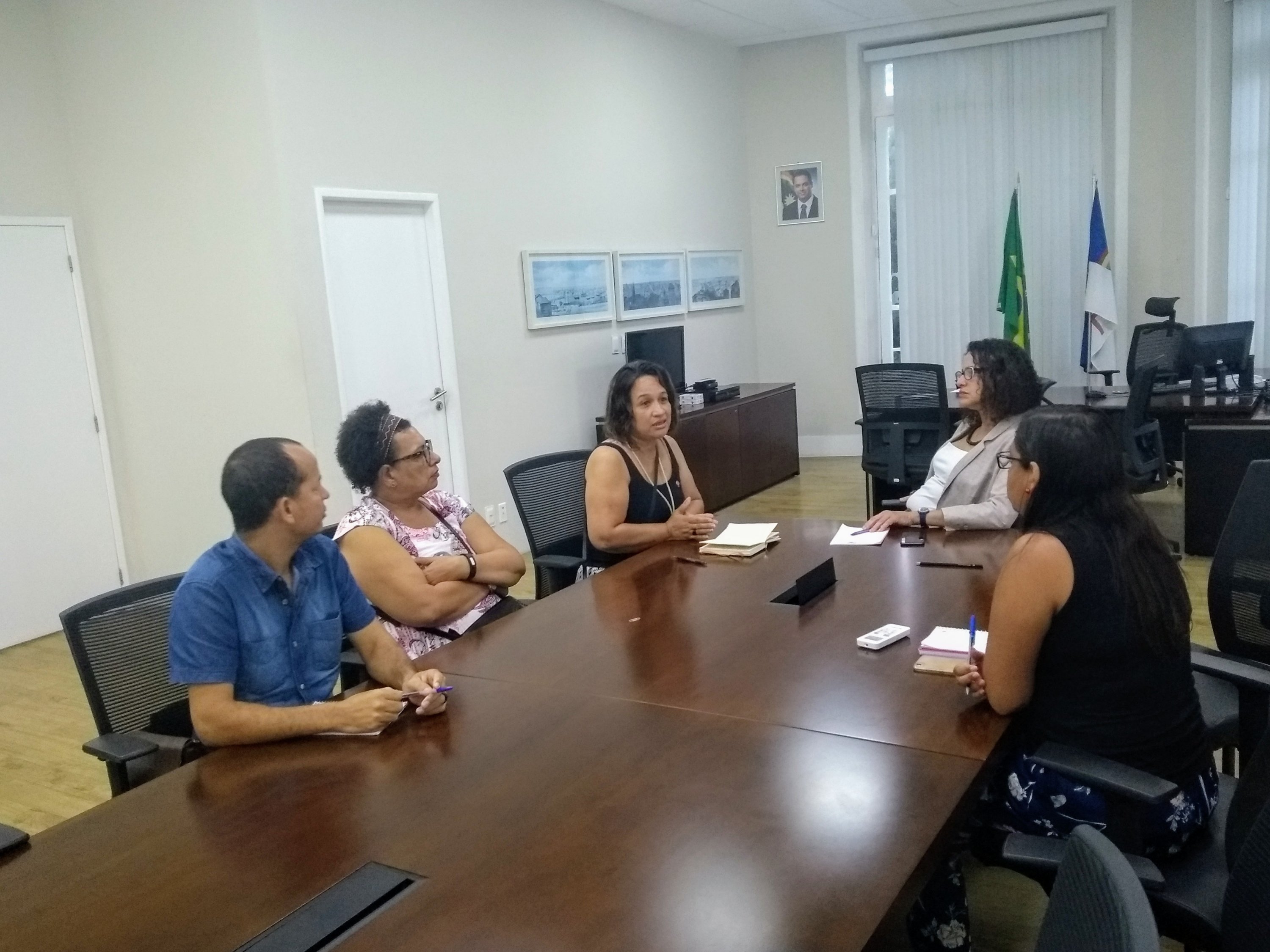 Luciana Santos recebe representantes de movimentos sociais da Mata Sul na vice-governadoria