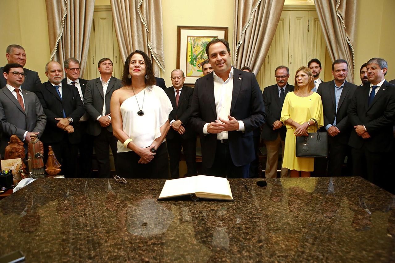 Luciana Santos é a primeira mulher a assumir o Governo de Pernambuco