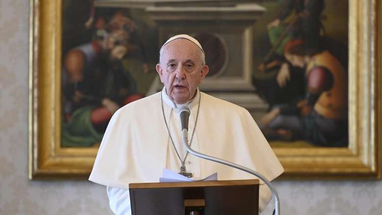 Papa Francisco abençoa fiéis pelo mundo com a benção Urbi et Orbi