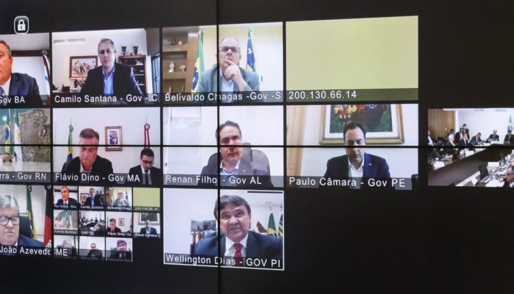 Bolsonaro marca reunião com governadores para debater ajuda a estados