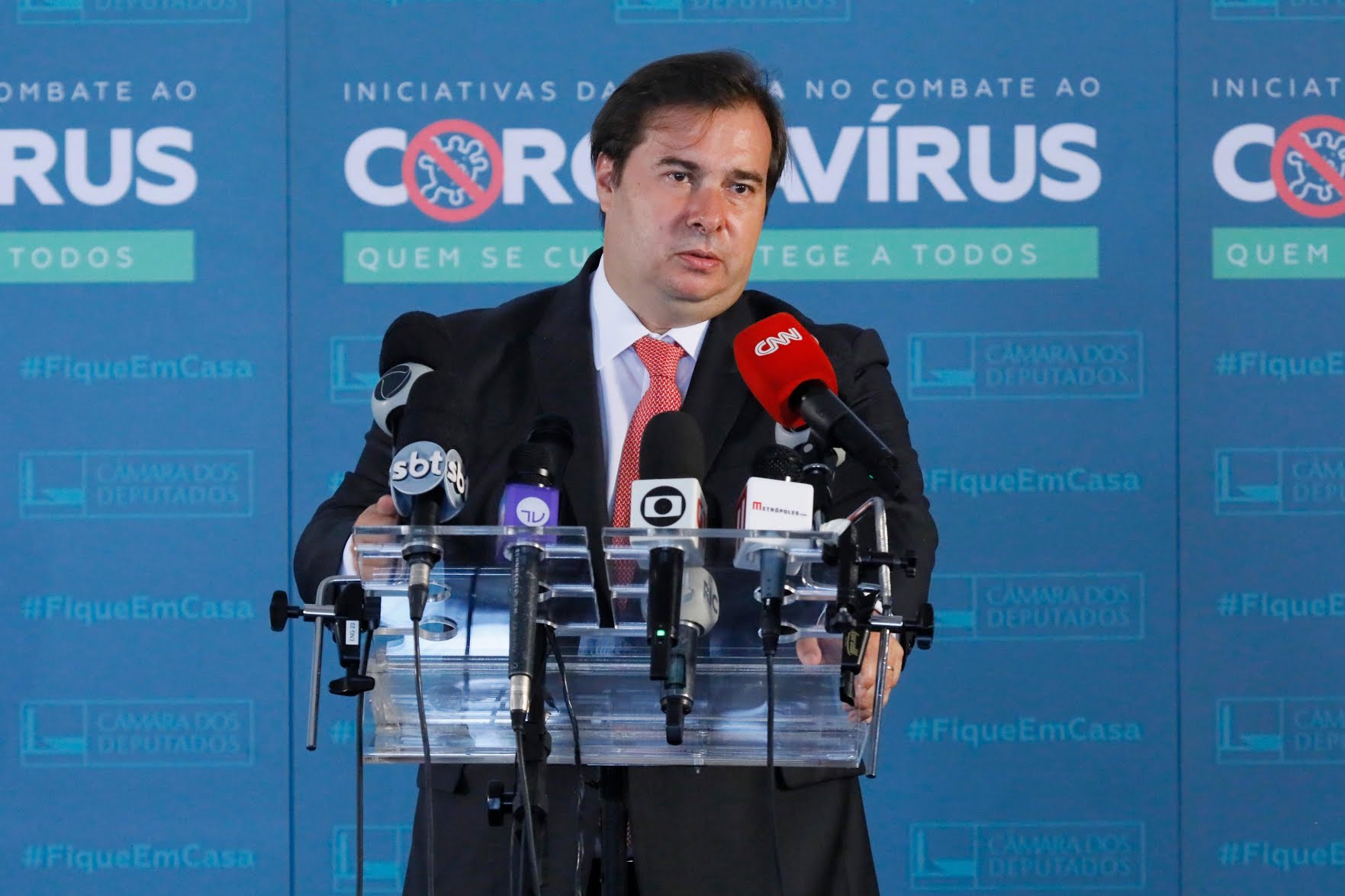 Coronavírus: Congresso discutirá adiamento de eleição sem estender mandatos, diz Maia