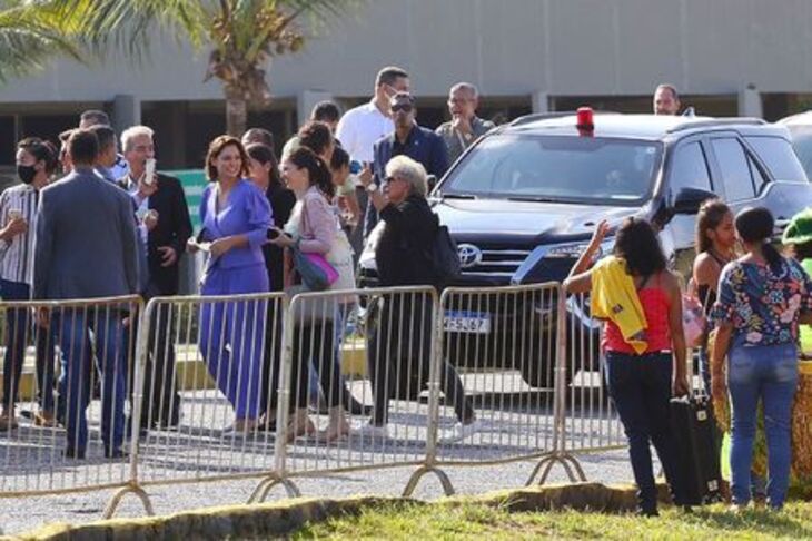 Políticos pernambucanos recepcionam Bolsonaro