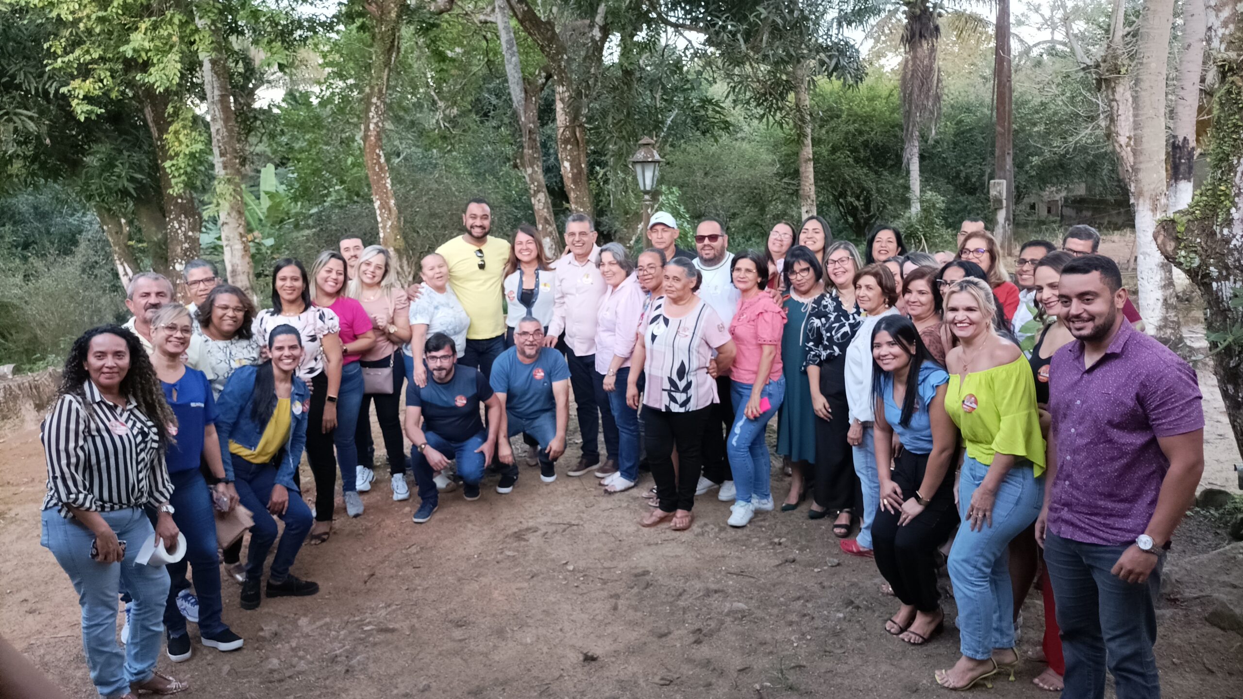 Paulo Dutra participa de encontro com profissionais de educação em Palmares