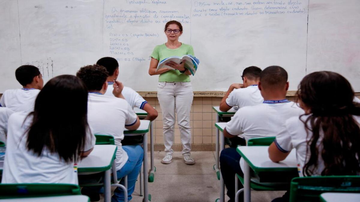Governo de Pernambuco envia à Alepe projeto de lei que institui bônus para professores