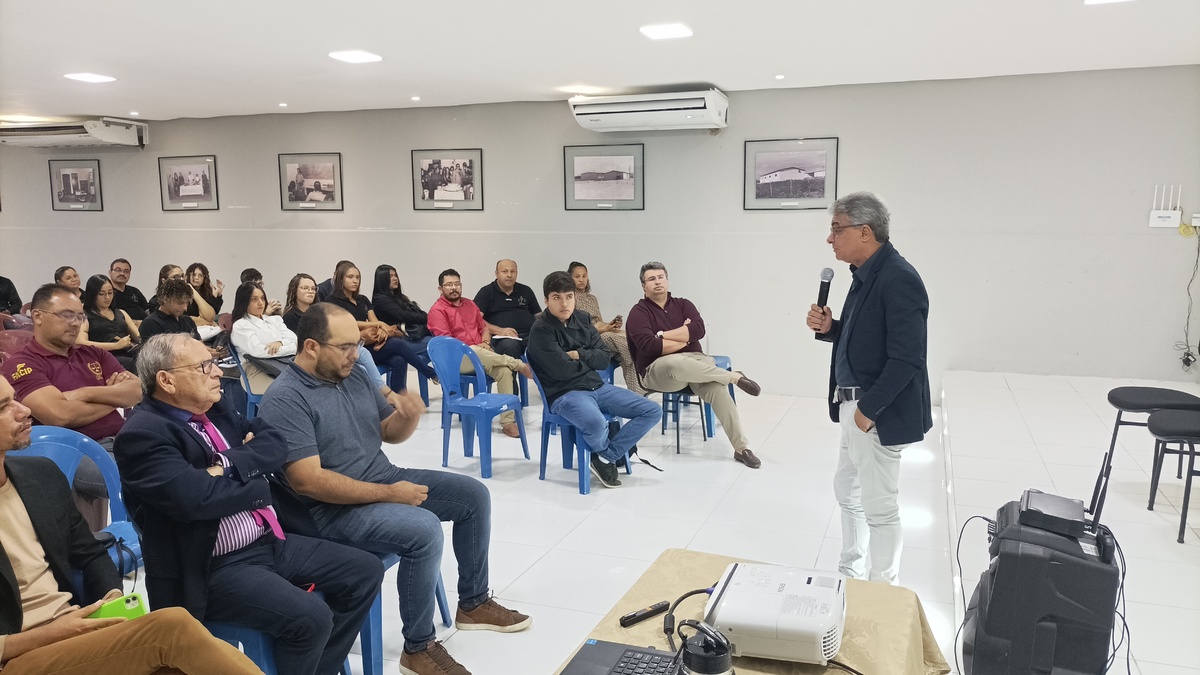 Dr. Marcellus Ugiette palestra sobre os 40 anos da Lei de Execução Penal para Professores e Estudantes de Direito da AEMASUL/FACIP